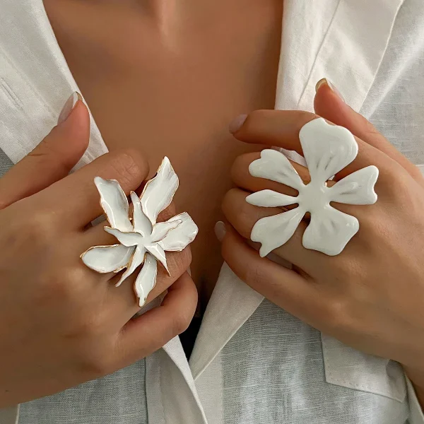 Bohemian White Flower Starfish Rings - Image 3
