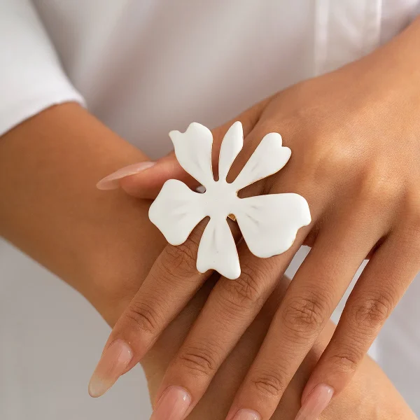Bohemian White Flower Starfish Rings - Image 11